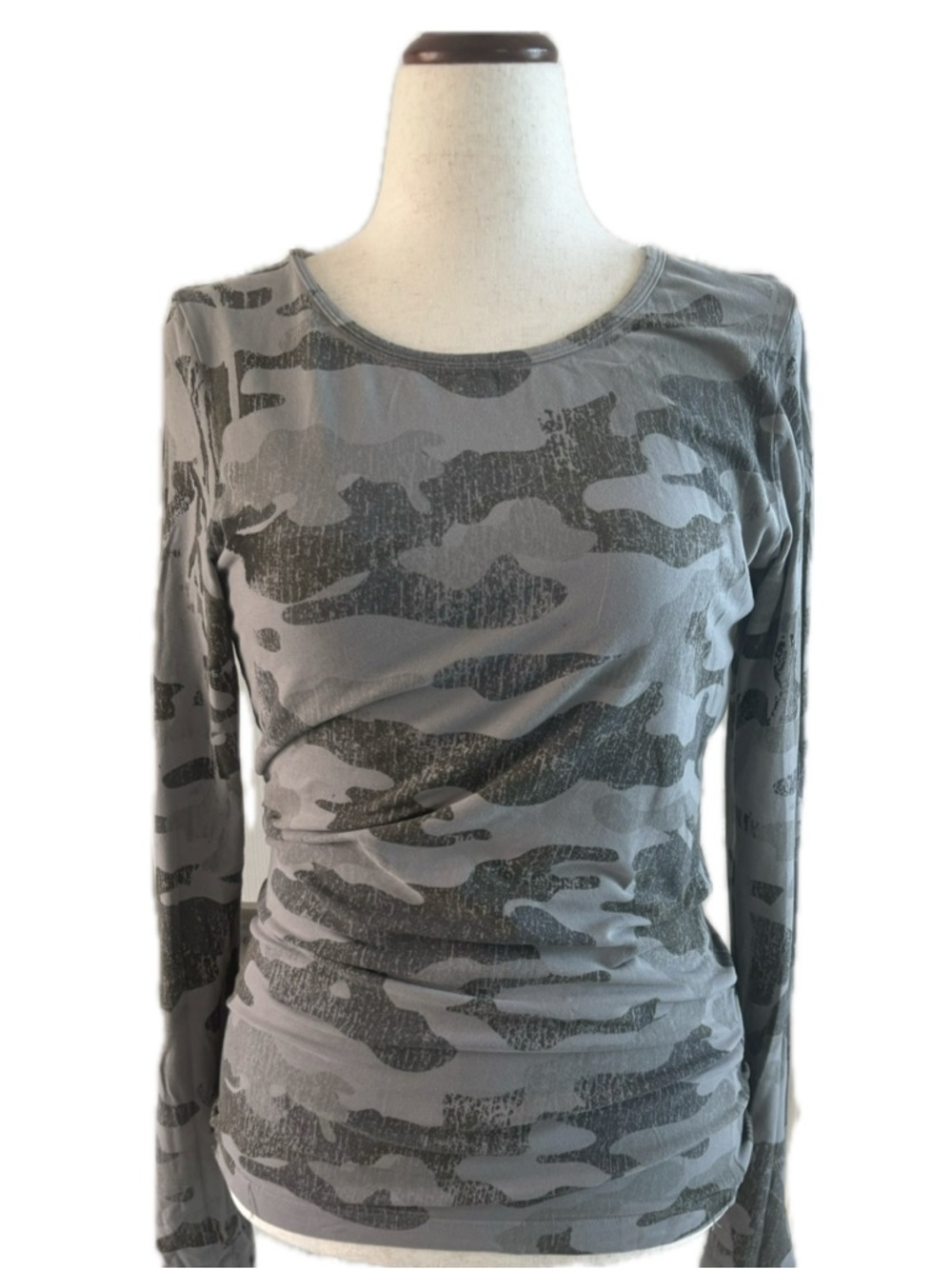 Hard Tail | Crew Neck Camo Long Skinny Tee | size M | Very Good Condition